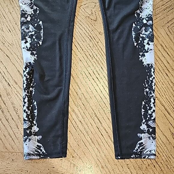 Alo size M leggings - Picture 4 of 9